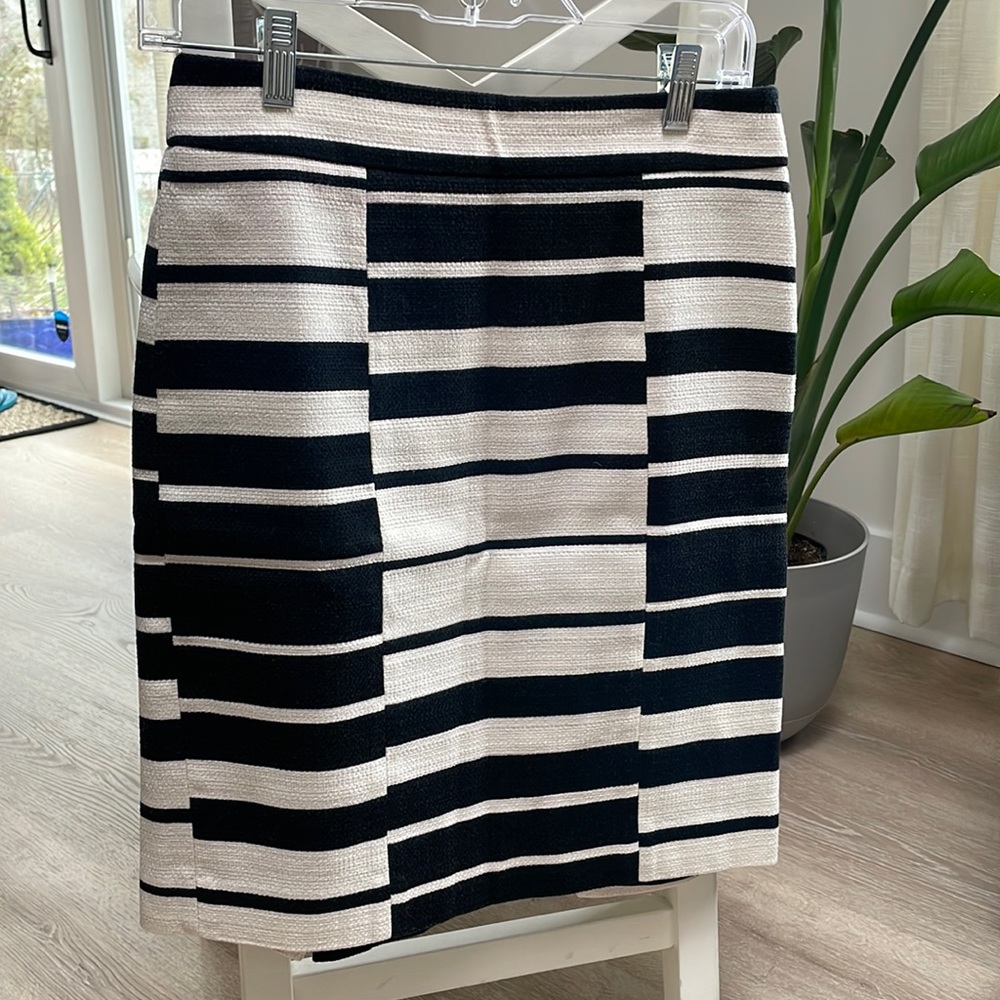 Striped pencil skirt